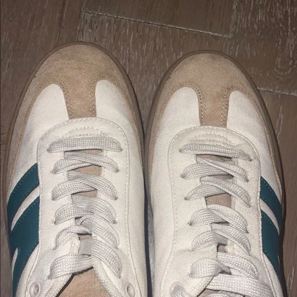 Stylish White and Tan Sneakers with bold green stripe, platform rubber sole - Picture 9 of 9